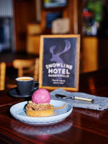 The Harrietville Snowline Hotel