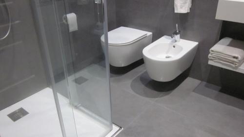 Lujosa habitación en lo mas céntrico de la ciudad, Bilbao (foto 7)
