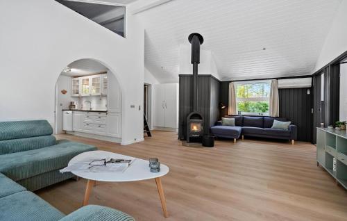 Three-Bedroom Holiday Home In Hemmet in Hemmet