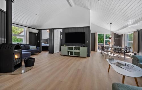 Three-Bedroom Holiday Home In Hemmet in Hemmet