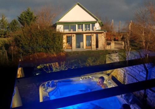 Kőlépcsős Vendégház (Kolepcsos Vendeghaz) in นยูล