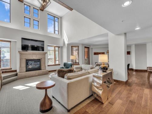 Hyatt Centric Escape with Shared Pool and Hot Tub