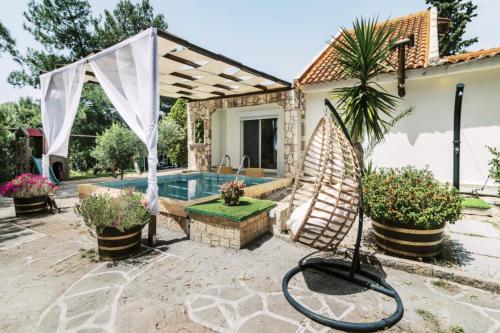 Villa with Private Pool image 6