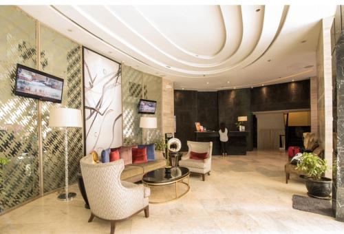 The Penthouse Hotel in Angeles / Clark