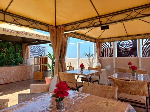 Zebra Résidence (Zebra Residence) in Niaga