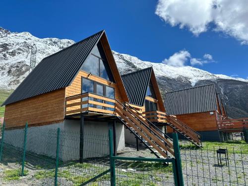 A and B Cottages