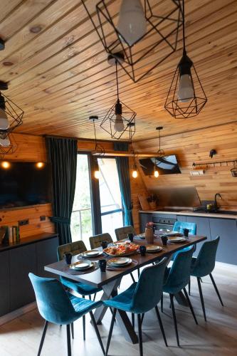 Tramonto Cabin in Vartop