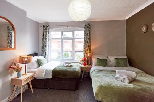 Grace Villa Home Near Leeds City in Beeston