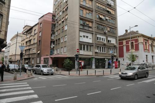 Atelier 1 Apartment - image 13