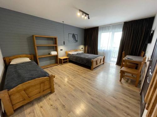 Кам'яний двір (Кам'янии двір) in มิคูลิชิน