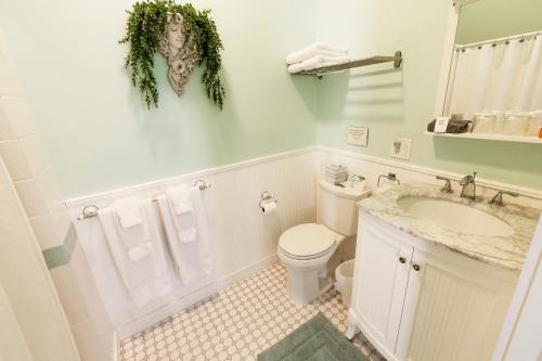 Gifford-Risley House Bed and Breakfast – Media, PA