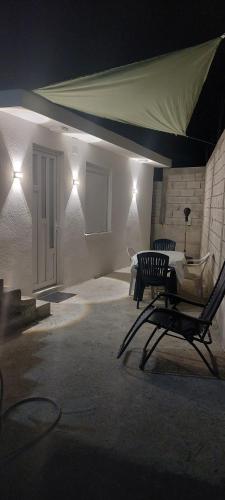 White apartment in Zgrade