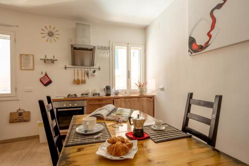 Stylish 1BR in Bragora Self-contained Walk to San Marco & Biennale 4
