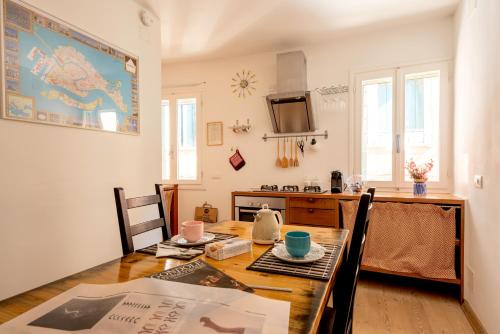 Stylish 1BR in Bragora Self-contained Walk to San Marco & Biennale, Benátky (fotografie 7)