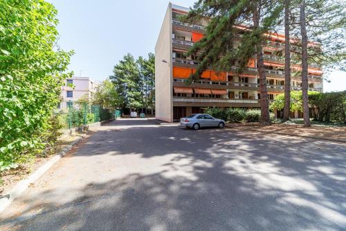 T5 balcony Parking 10 min Eurexpo -Stade-ldlc in Bron