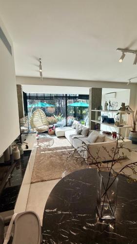 Modern Garden Apartment on the Seaside