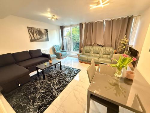 3 bedroom garden house Maida Vale