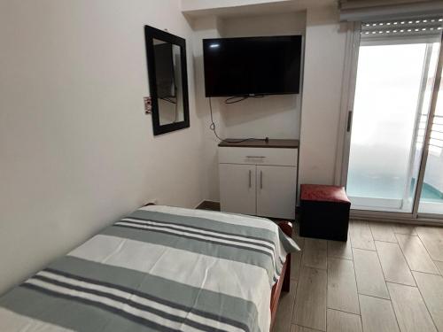 One-Bedroom Apartment image 8