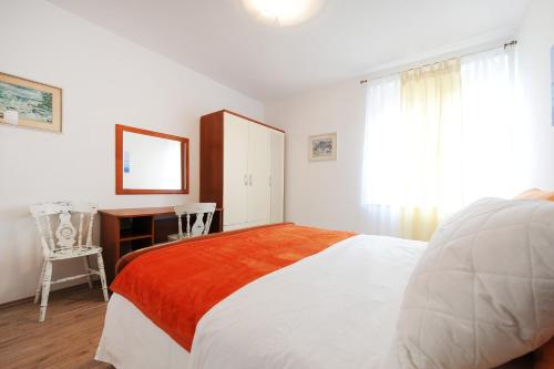 Little Cosy Apartment - image 10