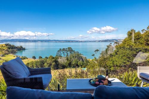 Woodside Bay Cottage in جزيرة وايهيك