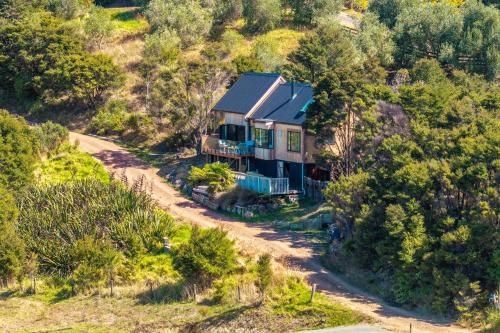 Woodside Bay Cottage in جزيرة وايهيك