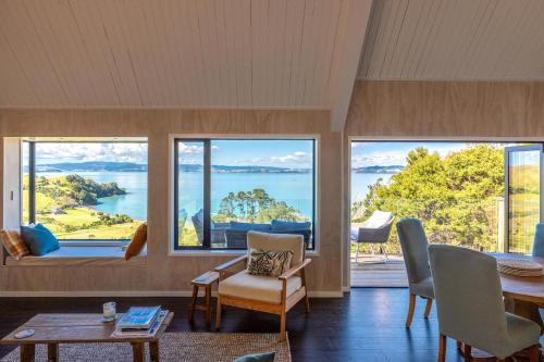 Woodside Bay Cottage in جزيرة وايهيك