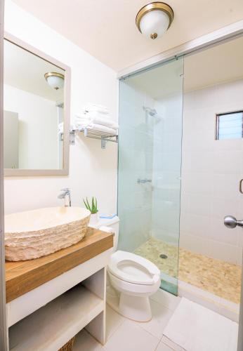 Apt with complimentary ride to airport - Altun Ha Unit Ladyville Airport BELIZE CITY, Belize City (photo 5)