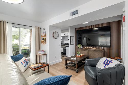 Modern & Stylish Condo Near UF, Shands & VA, Gainesville