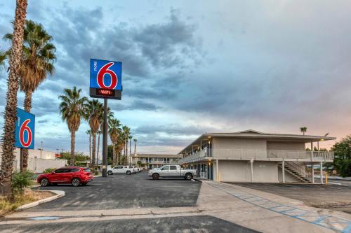 ทัศนียภาพภายนอกโรงแรม, Motel 6 Nogales, AZ - Mariposa Road in โนกาเลส (AZ)