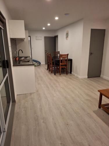 Faciliteter, Holly's Flat Close to Ferry in Norra Wellington