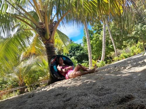 J60 Beach Guest House in Lae