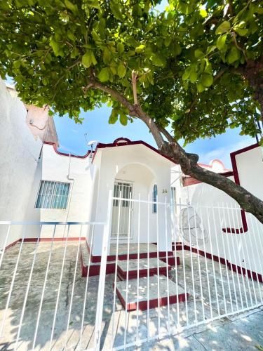 Casa del Almendro, La Orilla