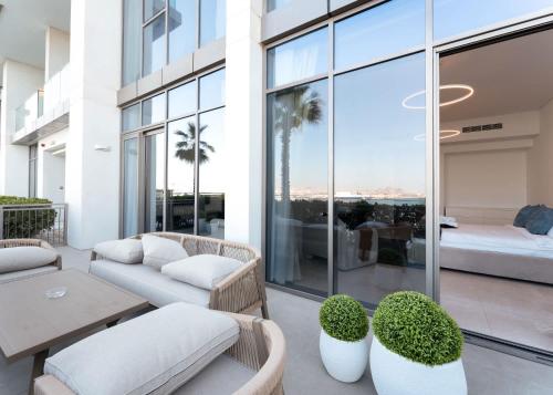 Stunning Sea View Escape at Anwa by Omniyat in Dubai Maritime City