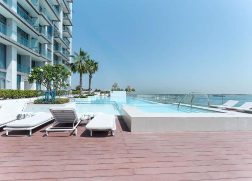 Stunning Sea View Escape at Anwa by Omniyat in Dubai Maritime City