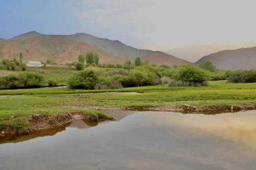 Guest House Kyzyl Dobo in Tuz