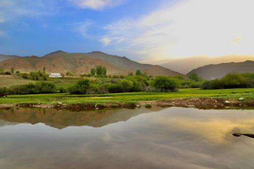 Guest House Kyzyl Dobo in Tuz