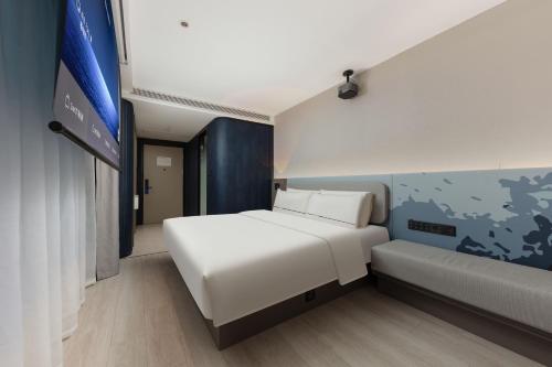 Superior Double Room image 3