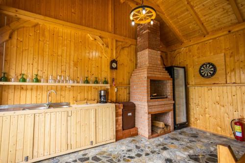 David House Piscina incalzita si jacuzzi in Vulcana De Sus