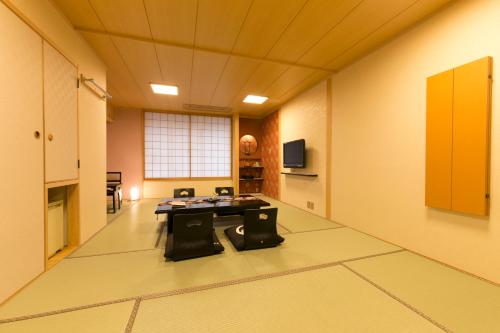 Japanese-Style Room