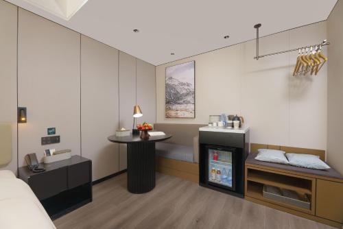 Jimu Twin Room image 1