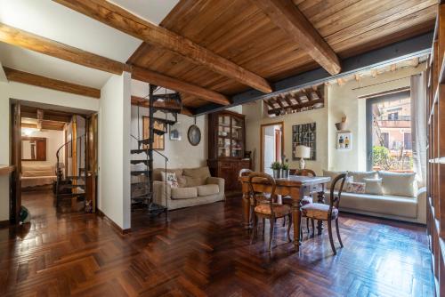 Monti Sweet Apartment - Charme Holidays, Rom (Foto 6)