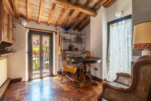 Monti Sweet Apartment - Charme Holidays, Rom (Foto 8)