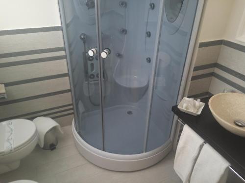 Standard Double Room image 8