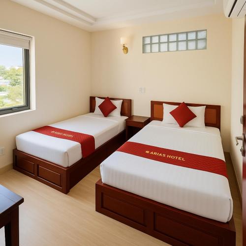 Budget Double Room image 3