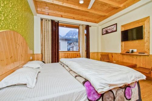 Sun Mark – Manali, PA