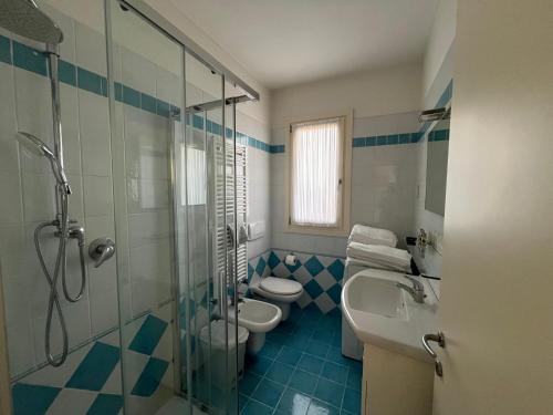 Superior Two-Bedroom Apartment (7 Adults)  image 10