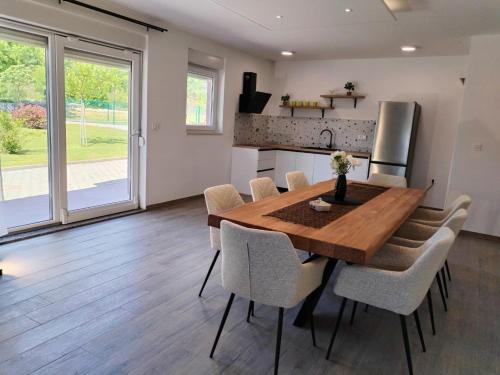 VILLA DOLA near Split - private pool, orchard, peace in Ercegovci