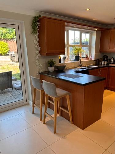 Spacious four bed detached home in Nottingham in 蓋德靈
