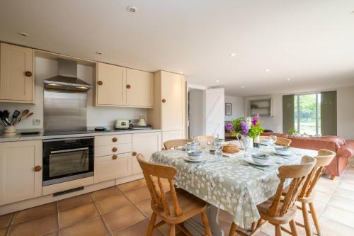 Viesnīcas āriene, East Green Farm Cottages - The Dairy in Kelsale