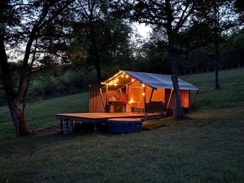 EcoLodge Libellule romantique pour amoureux in Auros